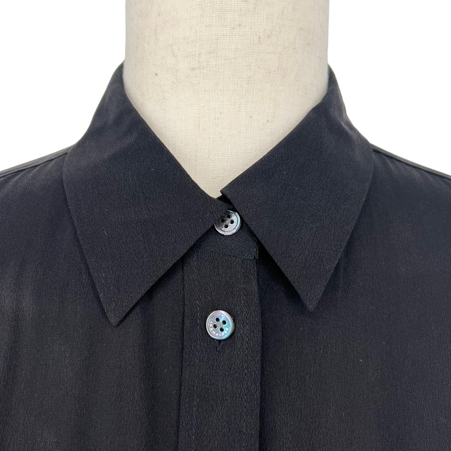 Equipment Slim Signature Short Sleeve Silk Blouse | Extra Small