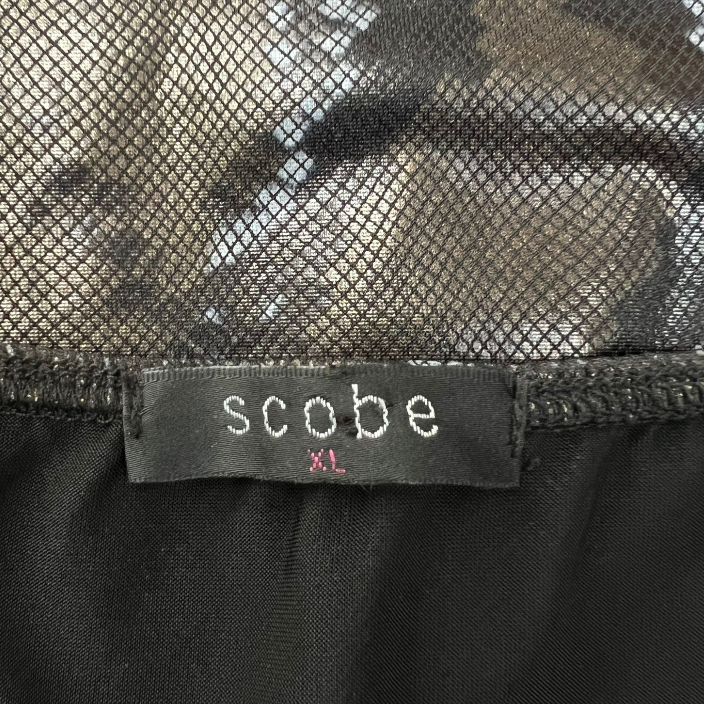 Scobe Square Neck Scoop Snake Print Tank Top | Extra Large