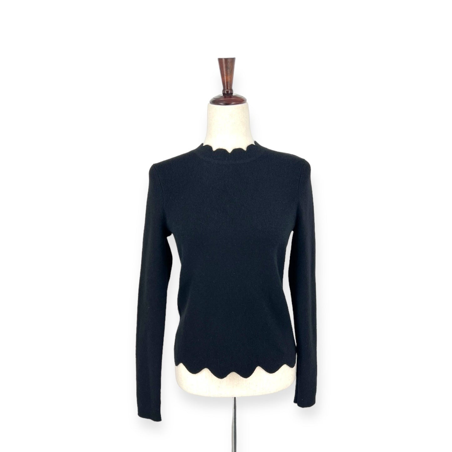 AQUA Cashmere Cashmere Scallop-Trim Sweater | Medium